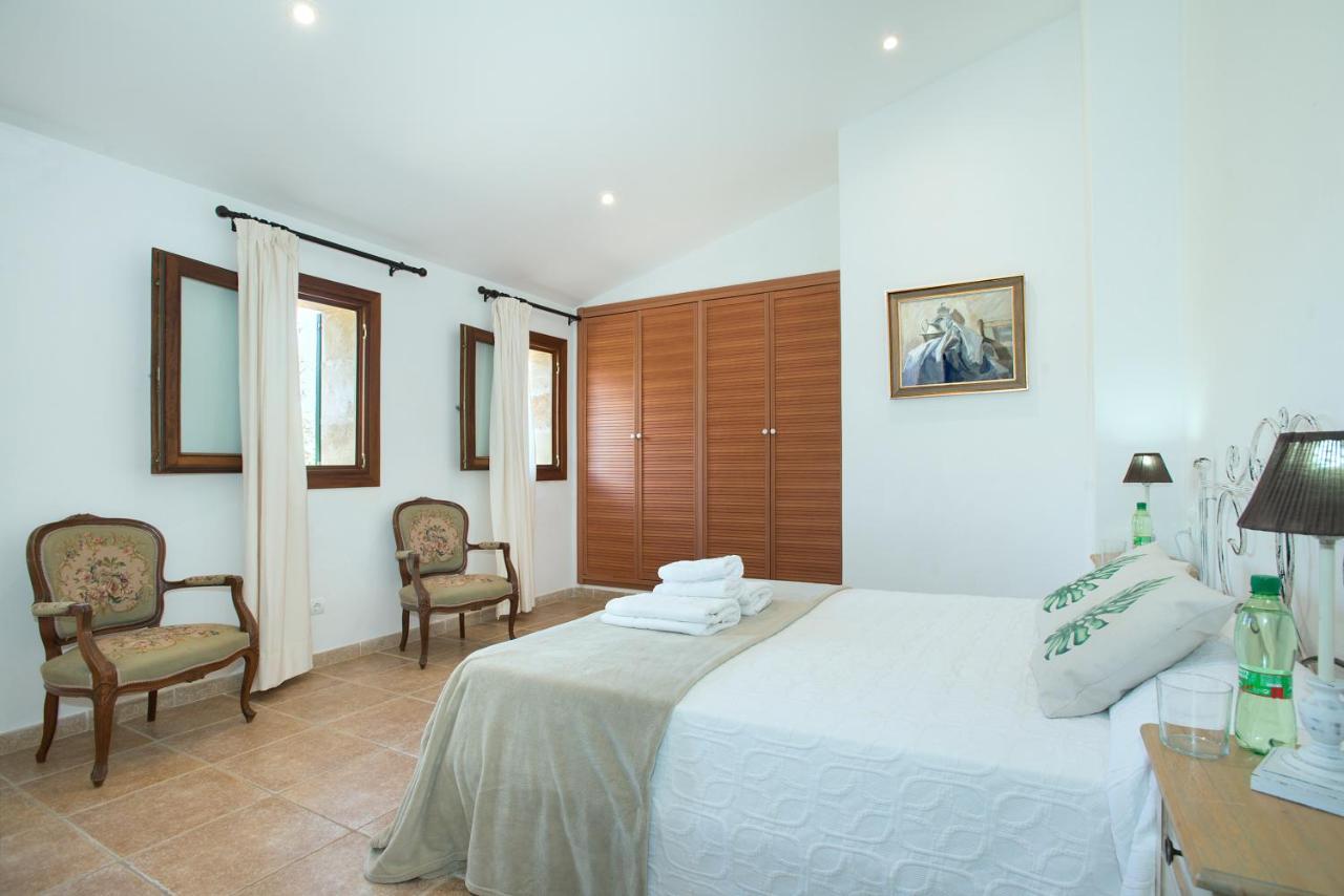 Owl Booking Villa Siquier - Luxury Retreat With Mountain Views โปเญนซา ภายนอก รูปภาพ